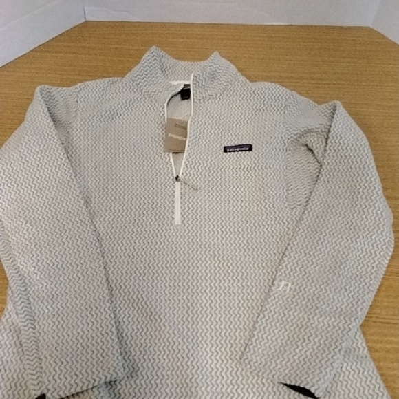 Patagonia Tops - Patagonia Womens Cream Zip-Up Top